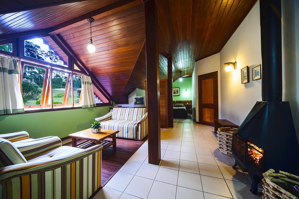 Pousada Dos Pinhos Hotel Pedra Azul  Bagian luar foto